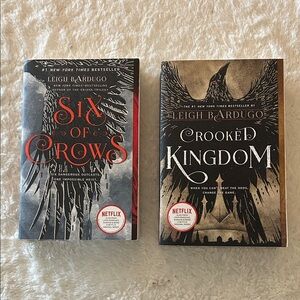 Six of Crows and Crooked Kingdom Paperback Book Set